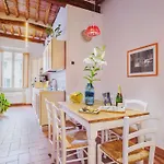 Michael\'S Home - Cozy Apartment In The Heart Of Lucca